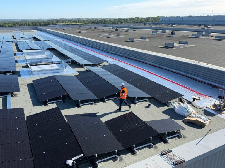 Installation photovoltaïque Only Sun — Travaux de pose